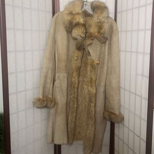 SHEARING REAL FUR LINED COAT SIZE M